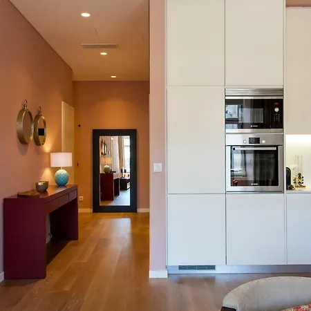 Joivy Sublime 2br On Restauradores Square Nearby Rossio Station Lissabon