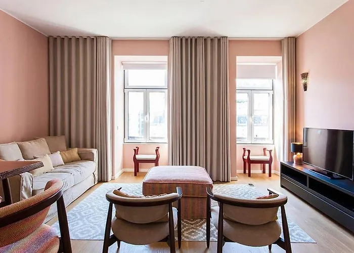 Hostee - Sublime 2br On Restauradores Sq * Лиссабон