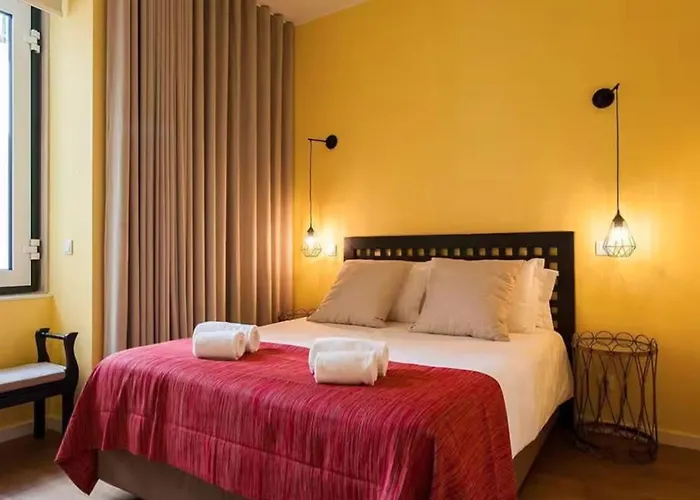 公寓 Hostee - Sublime 2br On Restauradores Sq *