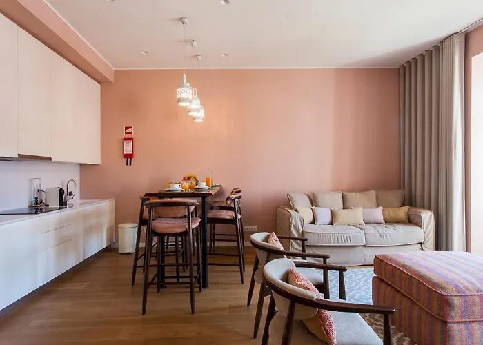 Hostee - Sublime 2br On Restauradores Sq Апартаменты Лиссабон