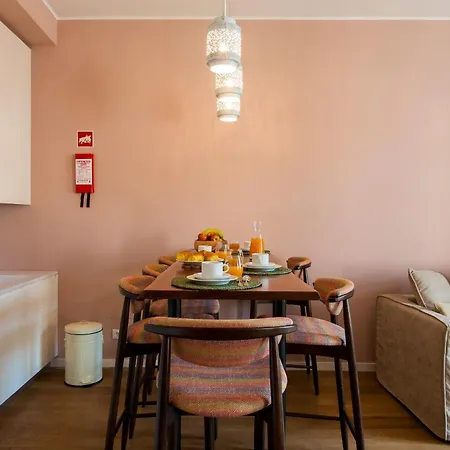 公寓 Hostee - Sublime 2br On Restauradores Sq *