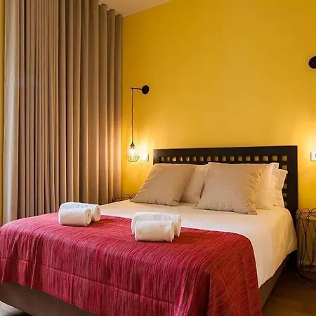 Hostee - Sublime 2Br Apt On Restauradores Sq Lissabon