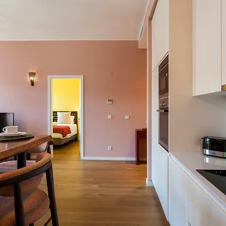 Joivy Sublime 2br On Restauradores Square Nearby Rossio Station