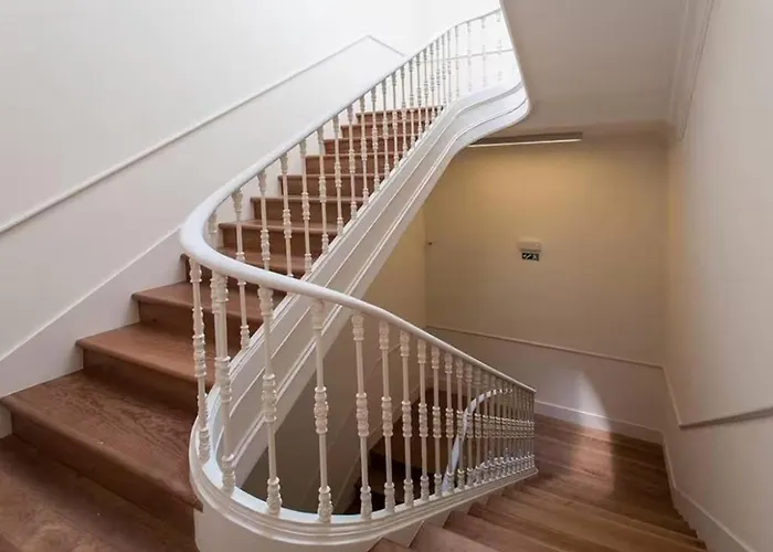 Hostee - Sublime 2br On Restauradores Sq Lägenhet