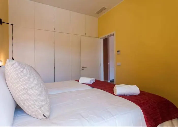 Hostee - Sublime 2br On Restauradores Sq